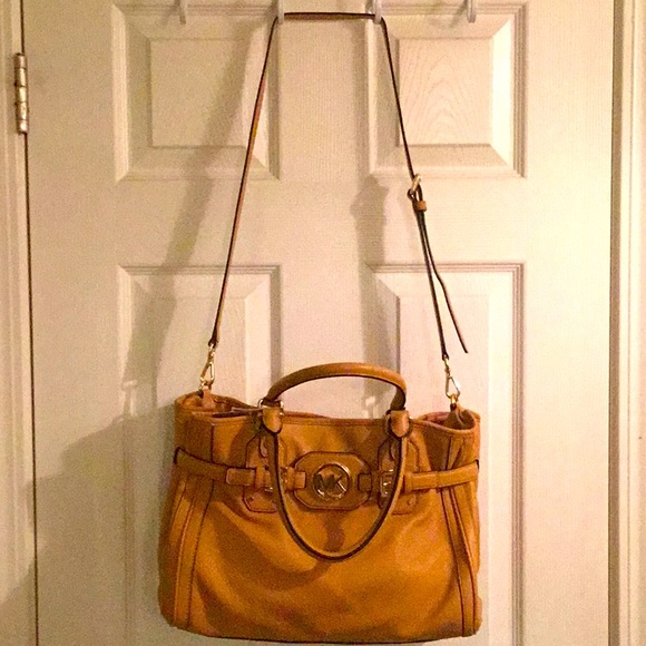 MICHAEL KORS, HUDSON”.Leather Tote💕 - Picture 3 of 5